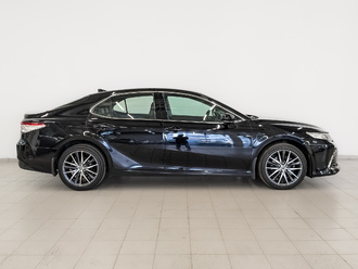 фото Toyota Camry VIII 2021