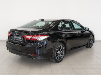 фото Toyota Camry VIII 2021