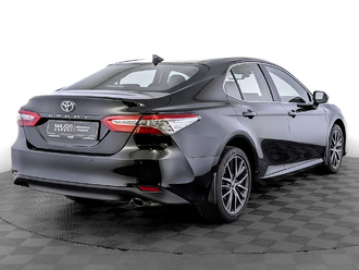 фото Toyota Camry VIII 2021