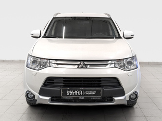 фото Mitsubishi Outlander III 2014