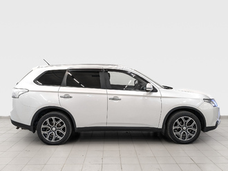 фото Mitsubishi Outlander III 2014
