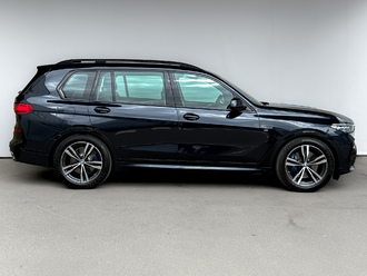 фото BMW X7 (G07) 2021