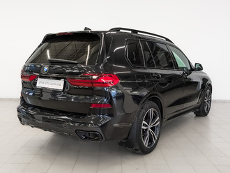 фото BMW X7 (G07) 2021