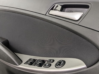 фото Hyundai Solaris I 2015
