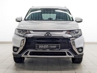 фото Mitsubishi Outlander III 2021