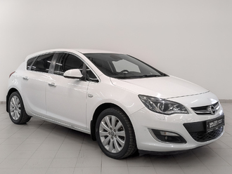 фото Opel Astra J 2013