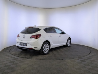 фото Opel Astra J 2013