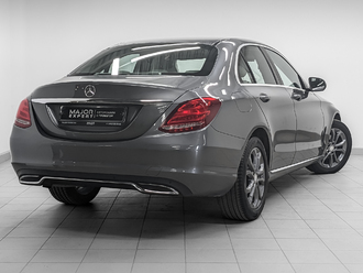 фото Mercedes-Benz C (W/S205) 2017