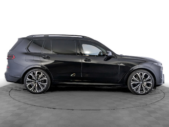 фото BMW X7 (G07) 2022