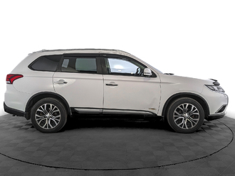фото Mitsubishi Outlander III 2018