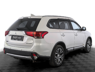фото Mitsubishi Outlander III 2018
