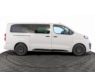 фото Peugeot Traveller 2021