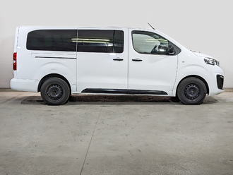 фото Peugeot Traveller 2021
