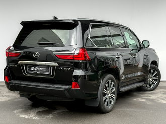 фото Lexus LX III 2018