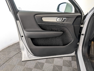 фото Volvo XC40 2021 с пробегом