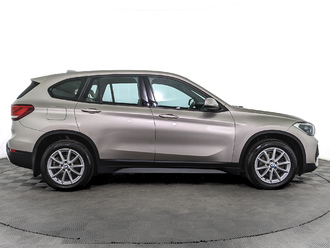 фото BMW X1 (F48) 2021
