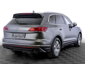 фото Volkswagen Touareg III 2021