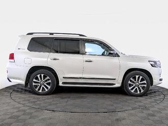 фото Toyota Land Cruiser 200 2017