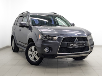 фото Mitsubishi Outlander II 2011
