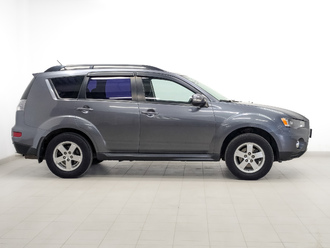 фото Mitsubishi Outlander II 2011