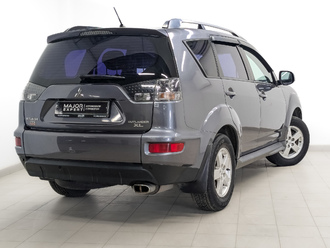 фото Mitsubishi Outlander II 2011
