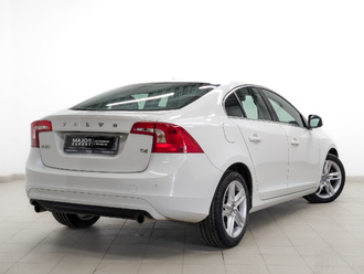 фото Volvo S60 II 2015