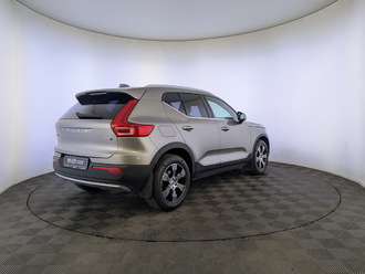 фото Volvo XC40 I 2021