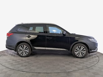 фото Mitsubishi Outlander III 2020
