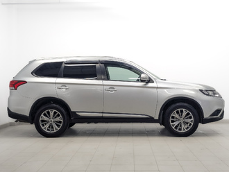фото Mitsubishi Outlander III 2019