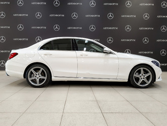 фото Mercedes-Benz C (W/S205) 2019