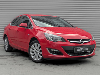 фото Opel Astra J 2012