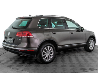 фото Volkswagen Touareg II 2015