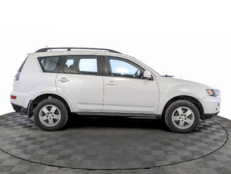 фото Mitsubishi Outlander II 2011