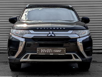 фото Mitsubishi Outlander III 2020