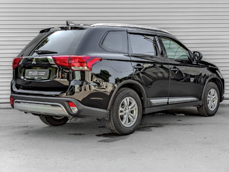 фото Mitsubishi Outlander III 2020