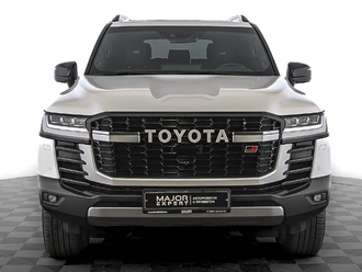 фото Toyota Land Cruiser 300 2021