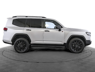 фото Toyota Land Cruiser 300 2021