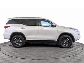 фото Toyota Fortuner II 2019