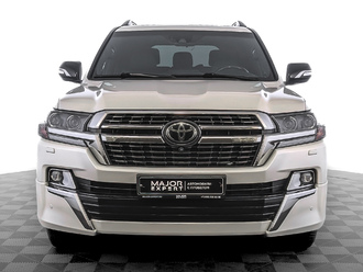 фото Toyota Land Cruiser 200 2021