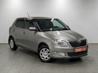 фото Skoda Fabia II 2012