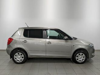 фото Skoda Fabia II 2012