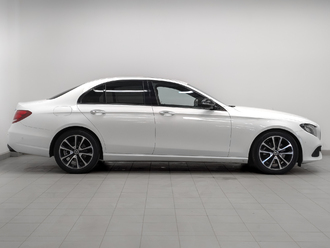 фото Mercedes-Benz E (W/S213) 2020