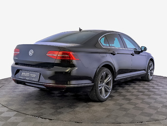 фото Volkswagen Passat B8 2018
