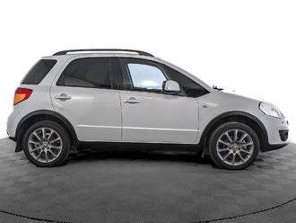 фото Suzuki SX4 2011