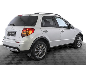 фото Suzuki SX4 2011