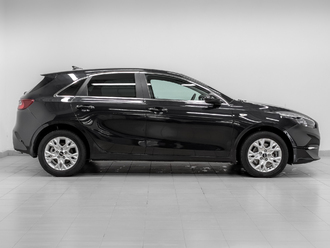 фото Kia Ceed III 2021