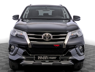 фото Toyota Fortuner II 2018