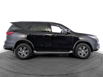 фото Toyota Fortuner II 2018