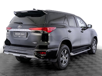 фото Toyota Fortuner II 2018