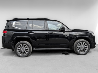 фото Toyota Land Cruiser 300 2022